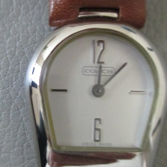 Coach Watch W506, Arch, Leather Band - Picture 1 of 8
